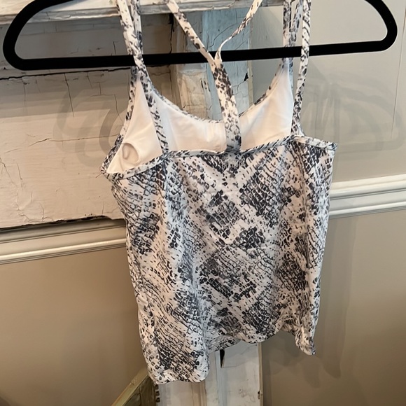 VS Pink workout tank Small - Picture 3 of 3